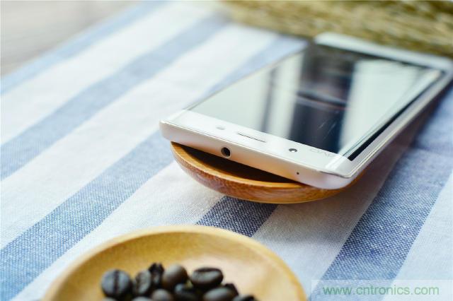 國產(chǎn)手機(jī)新標(biāo)桿-vivo Xplay5全面測評(píng)