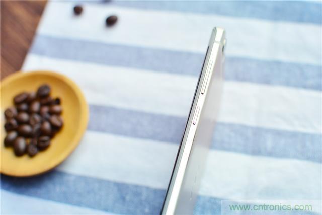 國產(chǎn)手機(jī)新標(biāo)桿-vivo Xplay5全面測評(píng)