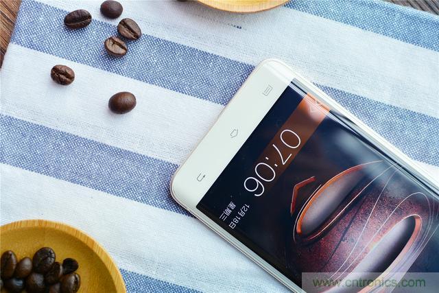 國產(chǎn)手機(jī)新標(biāo)桿-vivo Xplay5全面測評(píng)