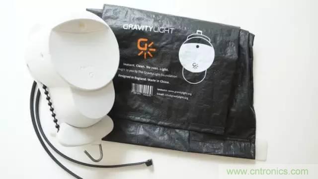 單靠重力就能工作的燈，將為15億人帶來光明