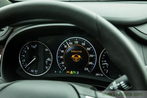 親測：從ADAS到自動駕駛，不同品牌上路表現對比