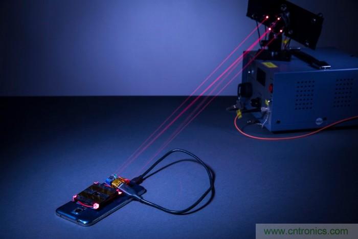 室內激光無線充電新技術亮相,可媲美傳統 USB 線纜