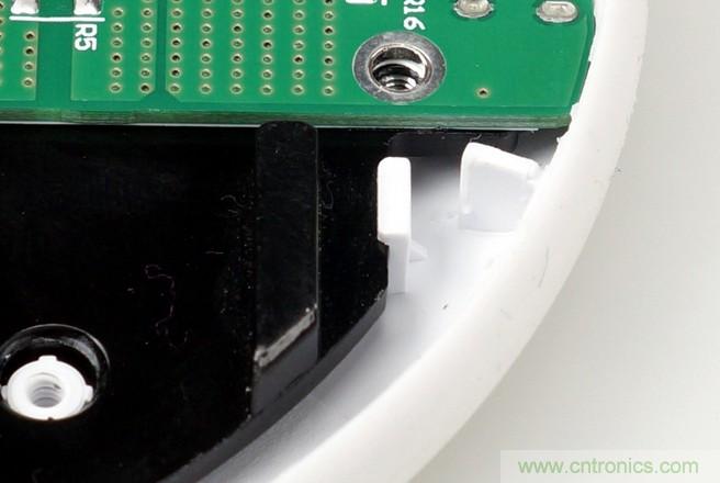 拆解對比:系出同門,小米、紫米無線充電器的差別有多大?