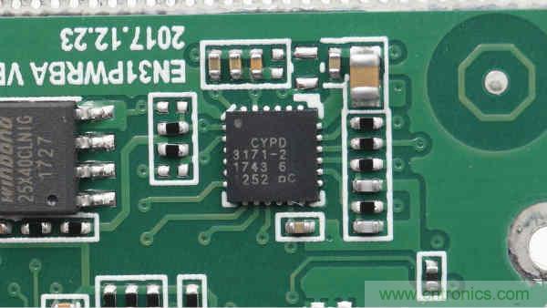 拆解華為保時捷設計快充無線充電器：憑啥能賣699？