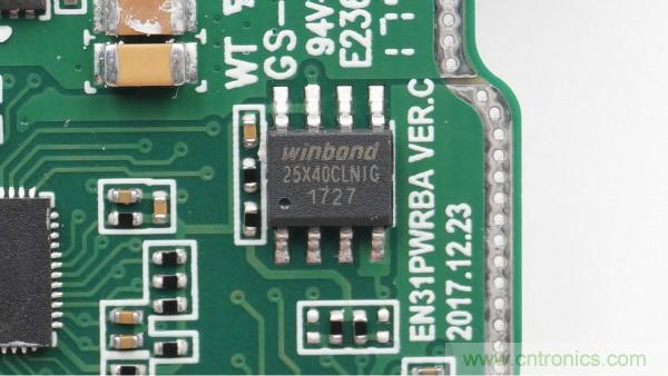 拆解華為保時捷設計快充無線充電器：憑啥能賣699？