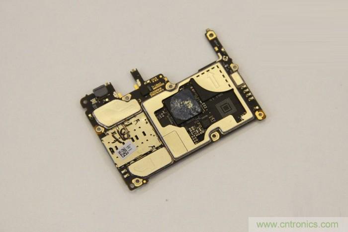 堅(jiān)果R1拆解：內(nèi)部設(shè)計(jì)究竟如何？