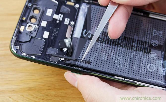 拆解黑鯊手機：多級直觸一體式液冷系統有什么門道？