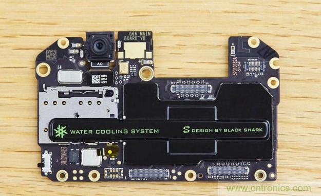 拆解黑鯊手機：多級直觸一體式液冷系統有什么門道？