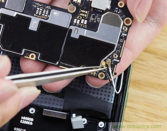 拆解黑鯊手機：多級直觸一體式液冷系統有什么門道？