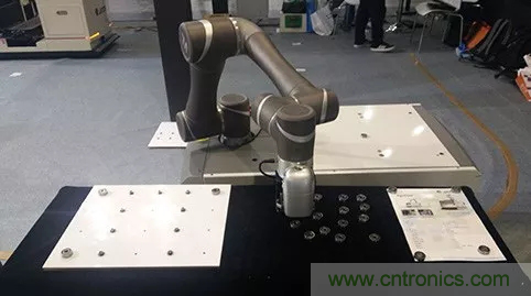 “互聯網+”博覽會—助力智能機器人發展,實現智能制造 “互聯網+”博覽會—助力智能機器人發展,實現智能制造