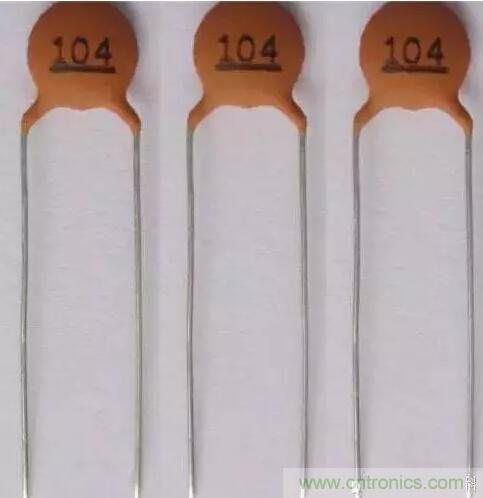 如何區分電解電容與無極性電容? 如何區分電解電容與無極性電容?