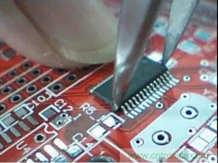 教你怎樣焊接貼片IC 教你怎樣焊接貼片IC