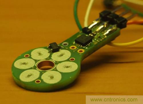 使用PCB繞線作為電磁線圈的軸向磁通電動機 使用PCB繞線作為電磁線圈的軸向磁通電動機