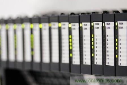 減法的力量:提升工業應用中的隔離式、分離軌功率設計