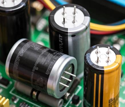 電容選型避坑手冊:參數、成本與場景化適配邏輯 電容選型避坑手冊:參數、成本與場景化適配邏輯