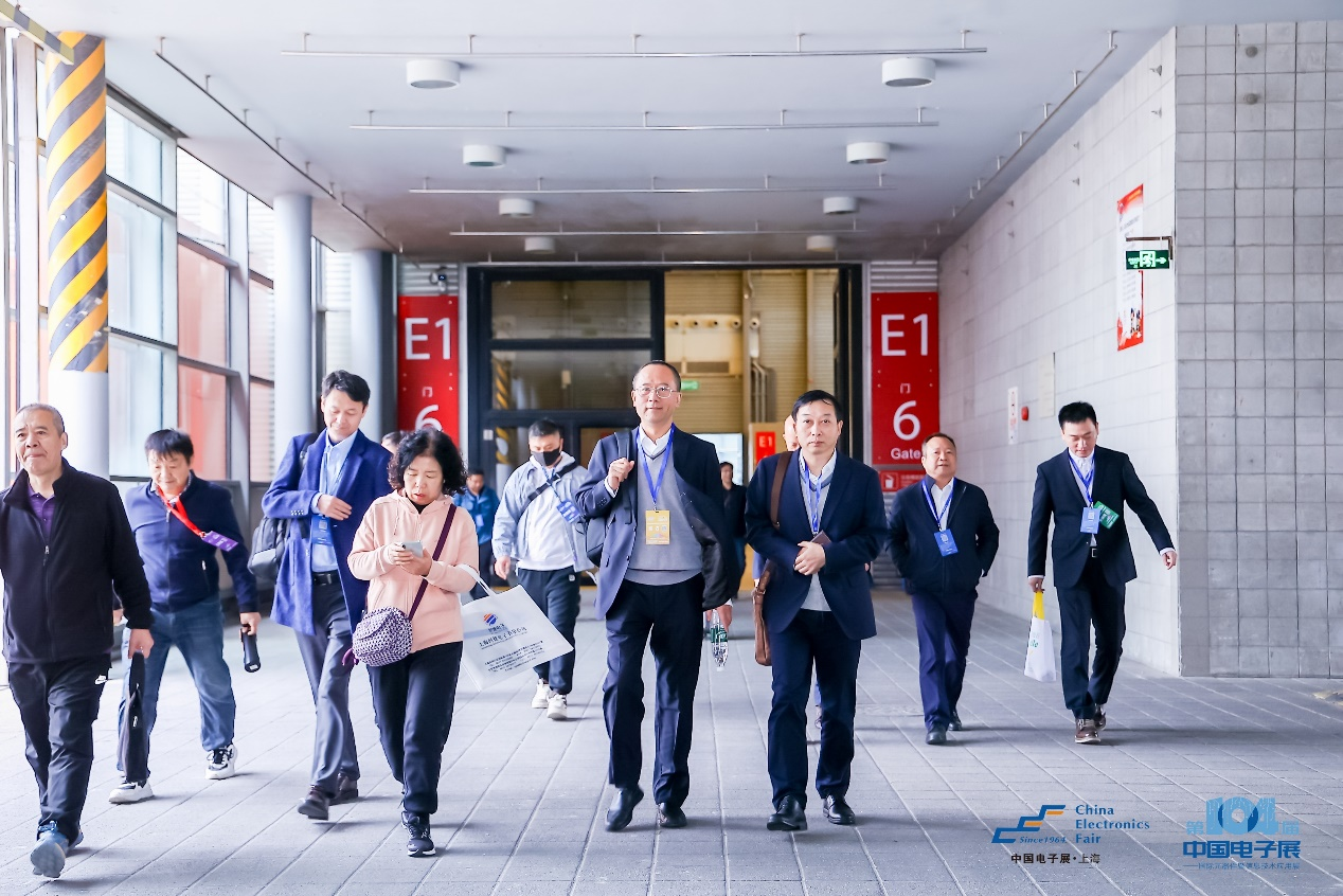 第104屆中國(guó)電子展震撼開(kāi)幕，助推產(chǎn)業(yè)深度融合發(fā)展