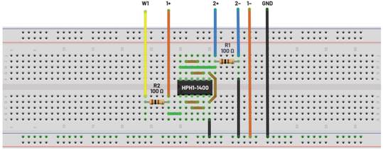 材料 ? ADALM2000主動學習模塊 ? 無焊試驗板和跳線套件 ? 一臺HPH1-1400L 6繞組變壓器 ? 一臺HPH1-0190L 6繞組變壓器 ? 兩個100 Ω電阻 說明 在無焊試驗板上構建圖2所示的電路。需要使用此設置來測量初級/次級匝數比為1:1的三種不同配置下,兩個變壓器型號各自的頻率響應。兩個紅色箭頭表示在初級和次級使用同一個線圈的配置中連接源電阻和負載電阻的位置。藍色箭頭對應的是在初級和次級使用兩個串聯線圈的配置。綠色箭頭對應的是在初級和次級使用三個串聯線圈的配置。 材料 ? ADALM2000主動學習模塊 ? 無焊試驗板和跳線套件 ? 一臺HPH1-1400L 6繞組變壓器 ? 一臺HPH1-0190L 6繞組變壓器 ? 兩個100 Ω電阻 說明 在無焊試驗板上構建圖2所示的電路。需要使用此設置來測量初級/次級匝數比為1:1的三種不同配置下,兩個變壓器型號各自的頻率響應。兩個紅色箭頭表示在初級和次級使用同一個線圈的配置中連接源電阻和負載電阻的位置。藍色箭頭對應的是在初級和次級使用兩個串聯線圈的配置。綠色箭頭對應的是在初級和次級使用三個串聯線圈的配置。